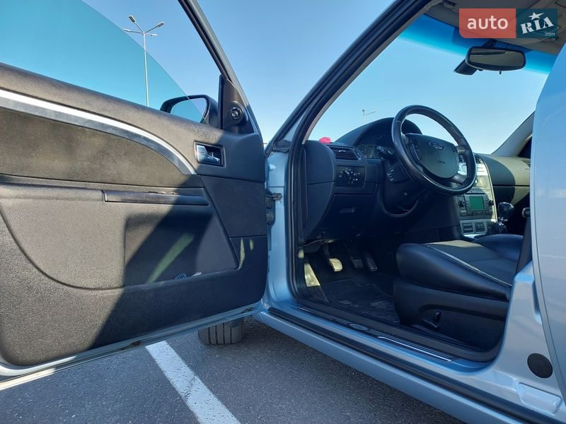 Седан Ford Mondeo 2005 в Полтаві
