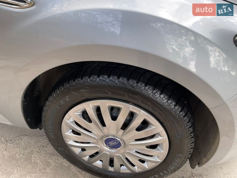Седан Ford Mondeo 2014 в Славуті фото 40 Седан Ford Mondeo 2014 в Славуті