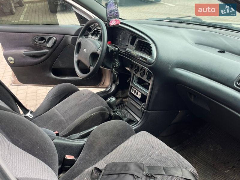Седан Ford Mondeo 1994 в Ивано-Франковске фото 8 Седан Ford Mondeo 1994 в Ивано-Франковске