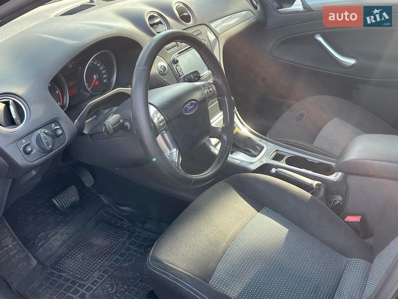 Седан Ford Mondeo 2013 в Києві фото 27 Седан Ford Mondeo 2013 в Києві