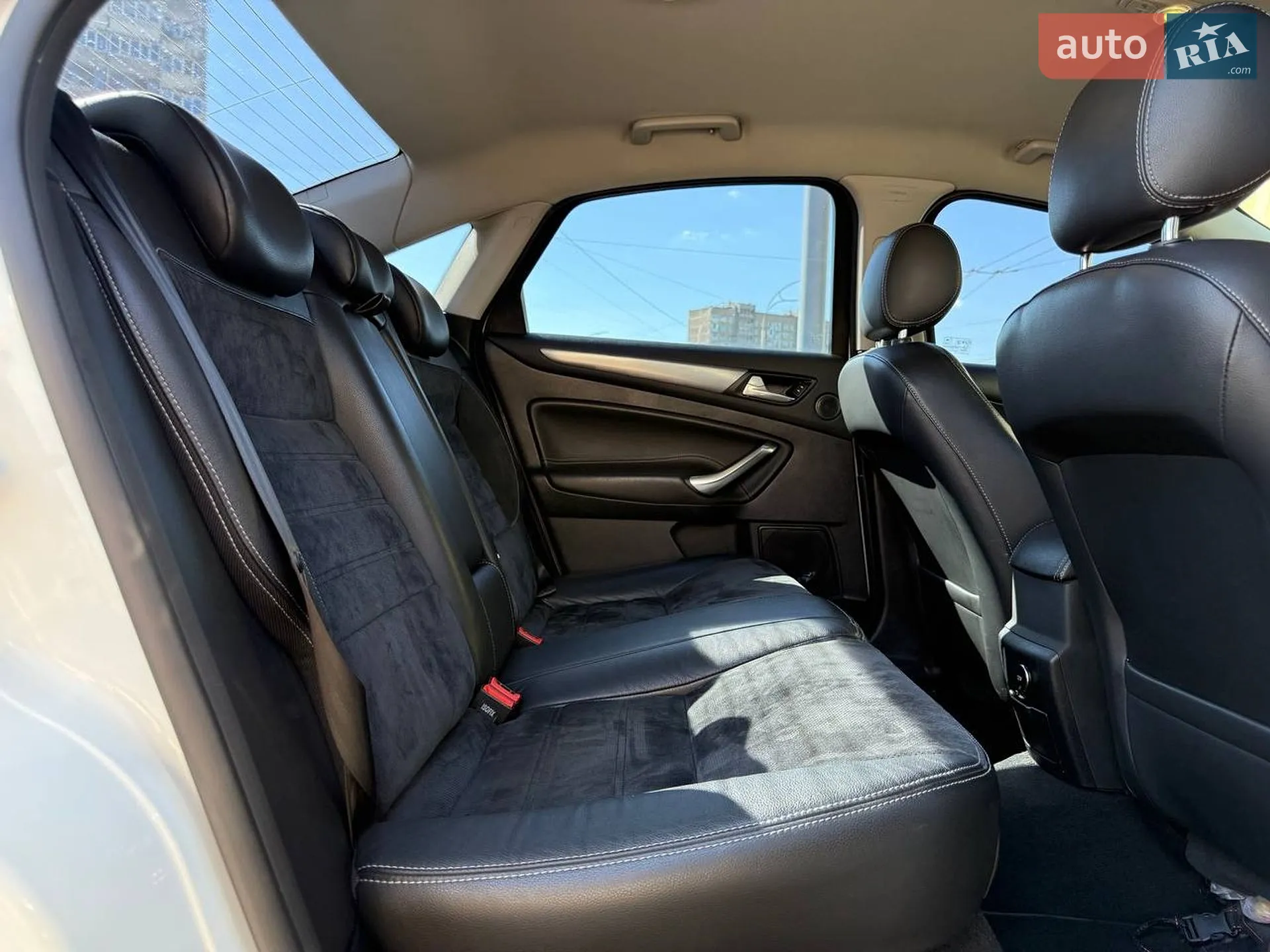 2012 Ford Mondeo - мініатюра 11