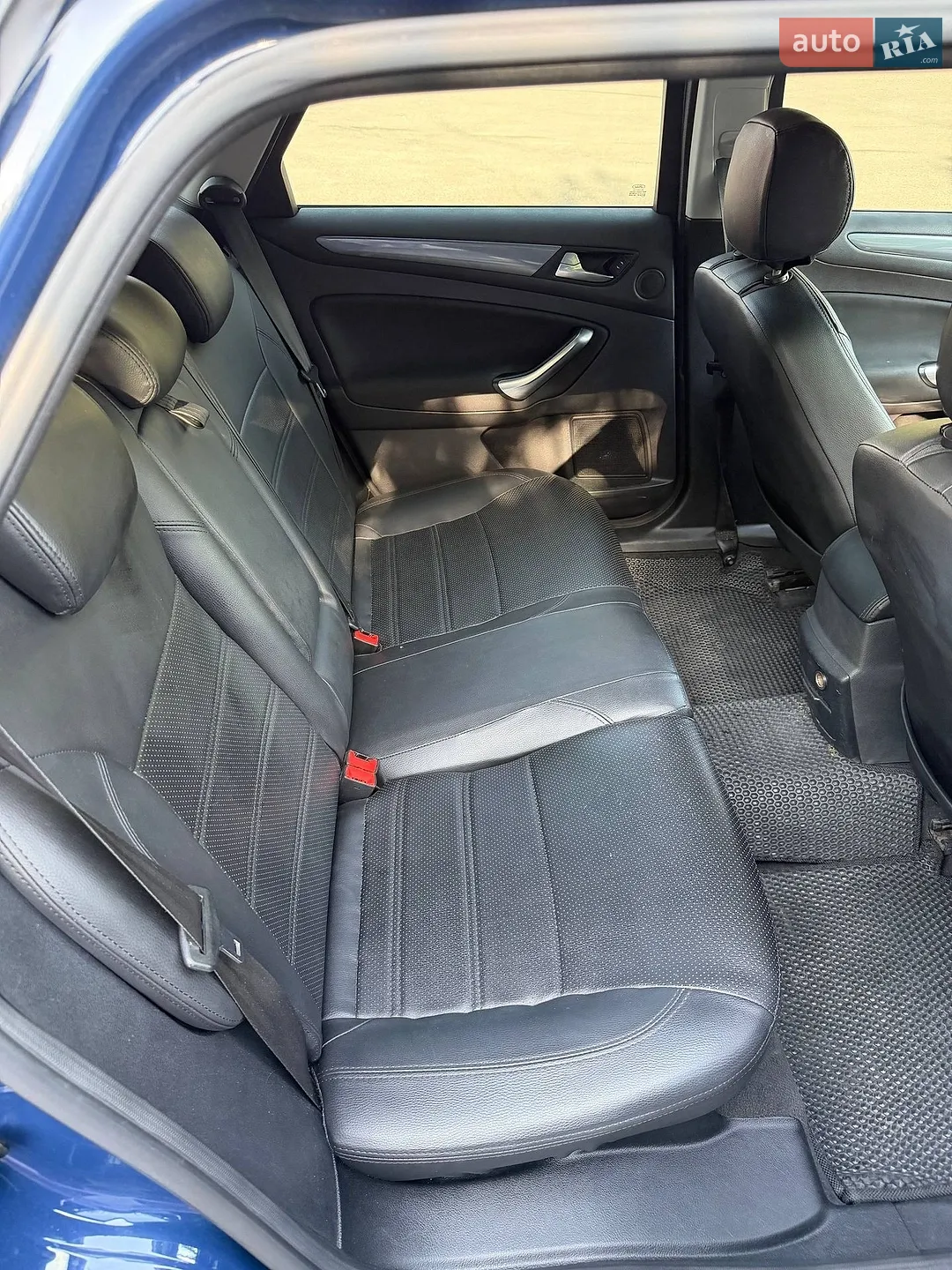 2011 Ford Mondeo - мініатюра 29