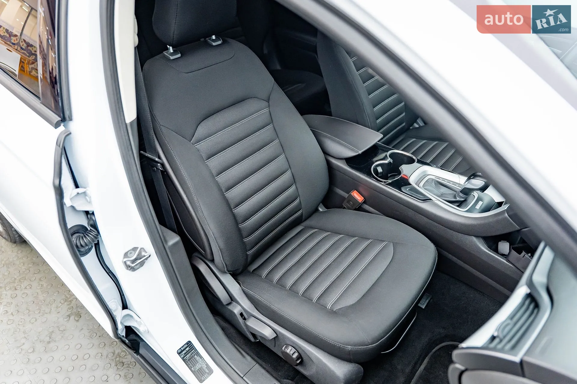 2015 Ford Mondeo - мініатюра 22