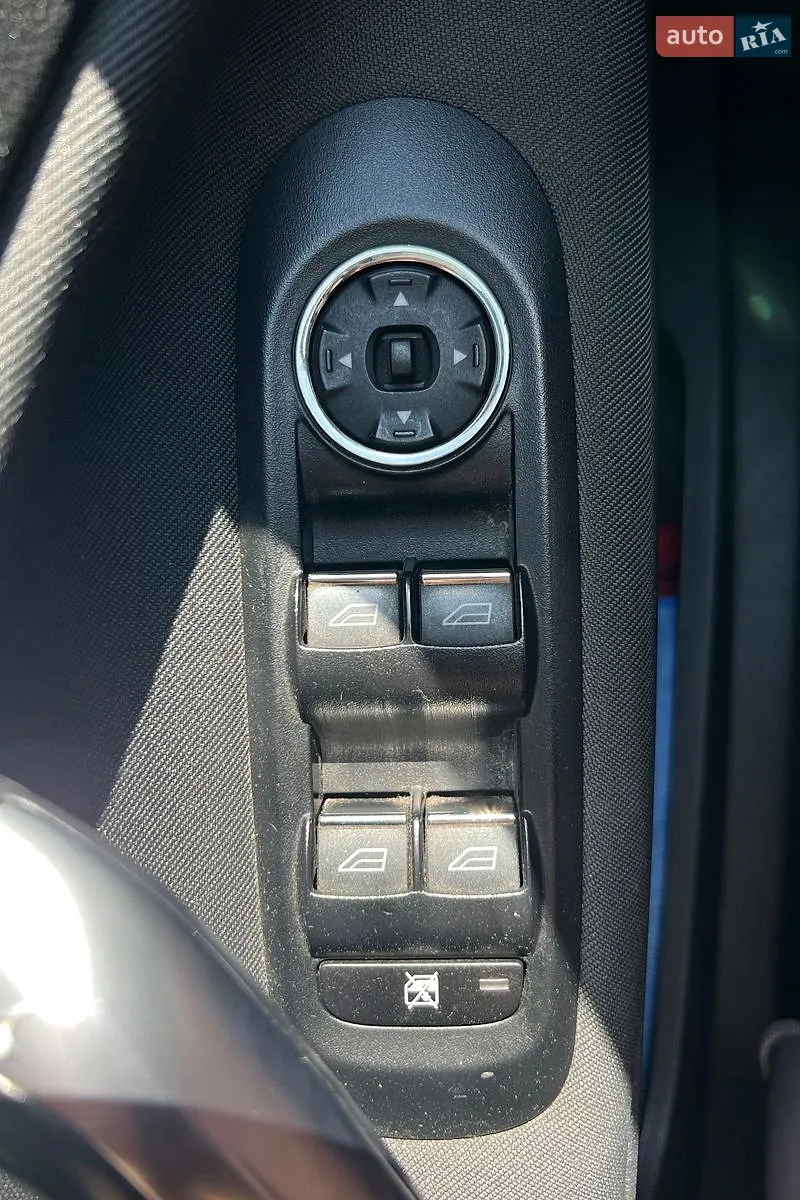 2010 Ford Mondeo - мініатюра 20