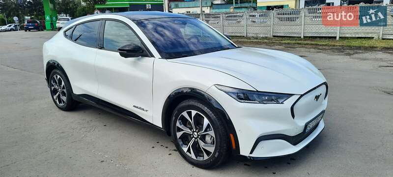 Позашляховик / Кросовер Ford Mustang Mach-E 2021 в 