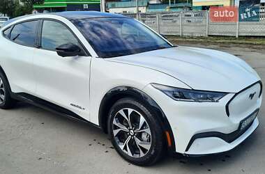Позашляховик / Кросовер Ford Mustang Mach-E 2021 в 
