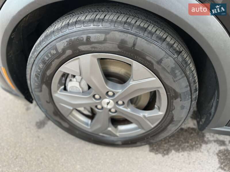 Позашляховик / Кросовер Ford Mustang Mach-E 2021 в Києві