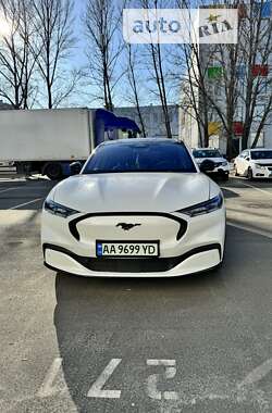 Внедорожник / Кроссовер Ford Mustang Mach-E 2020 в Киеве