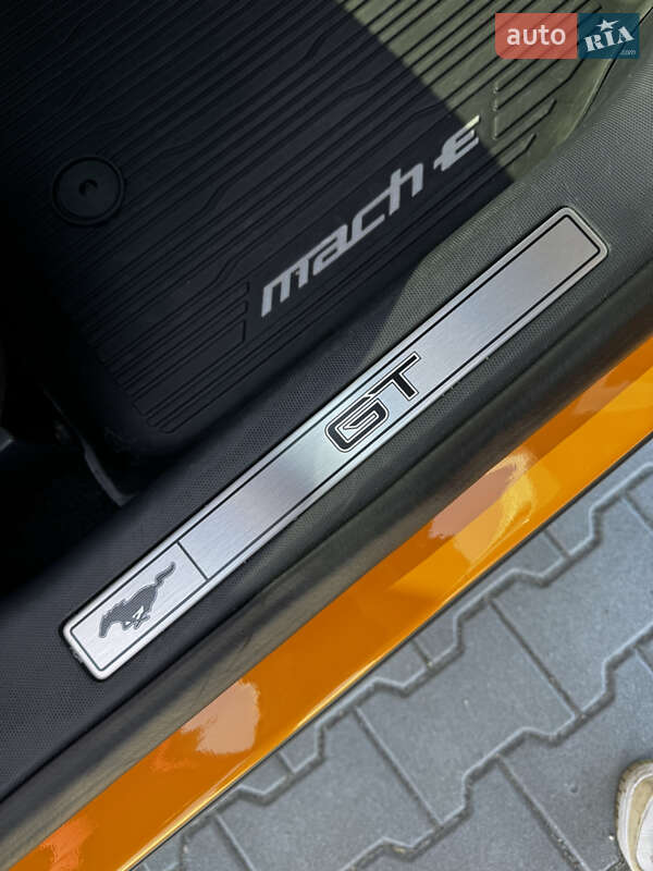Позашляховик / Кросовер Ford Mustang Mach-E 2022 в Богородчанах