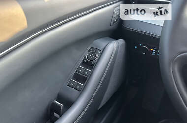 Внедорожник / Кроссовер Ford Mustang Mach-E 2022 в 