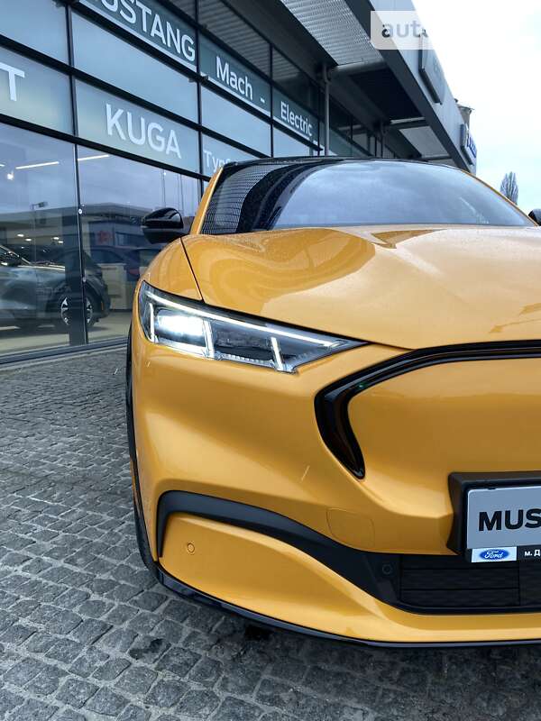 Позашляховик / Кросовер Ford Mustang Mach-E 2023 в Дніпрі