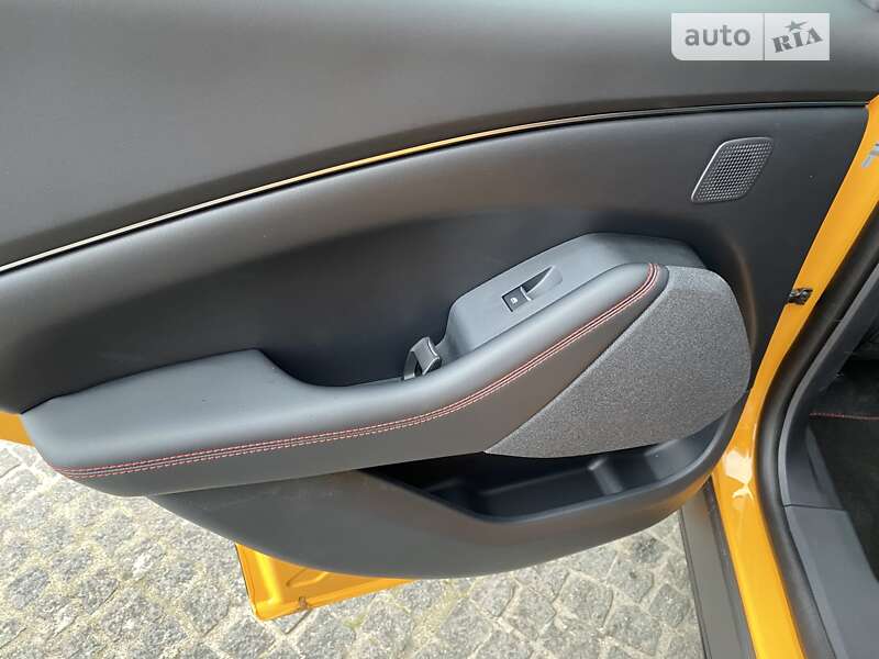 Позашляховик / Кросовер Ford Mustang Mach-E 2023 в Дніпрі