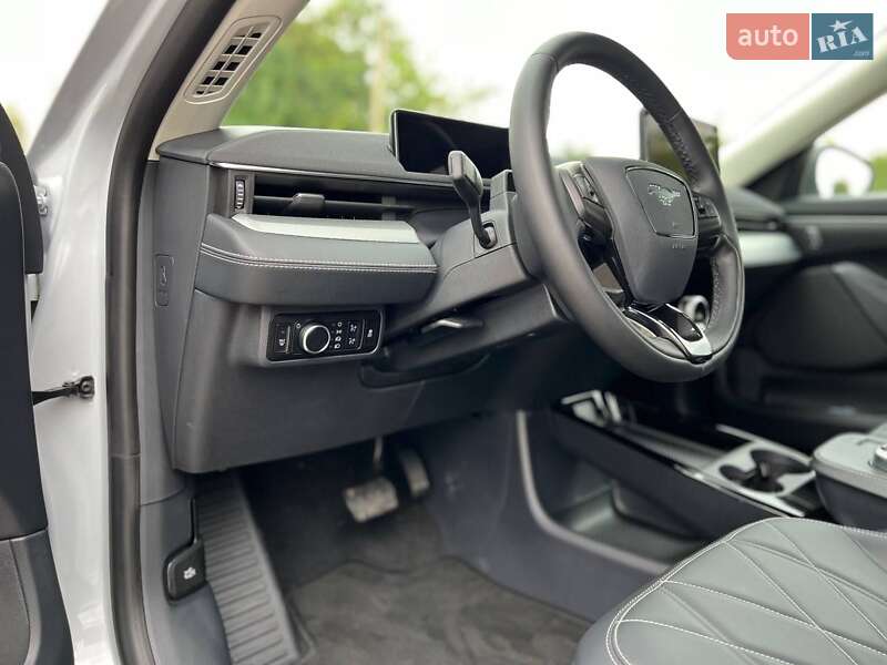 Внедорожник / Кроссовер Ford Mustang Mach-E 2023 в Киеве