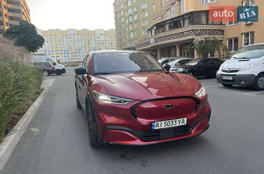 Позашляховик / Кросовер Ford Mustang Mach-E 2021 в 