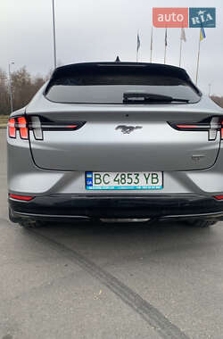 Позашляховик / Кросовер Ford Mustang Mach-E 2021 в 