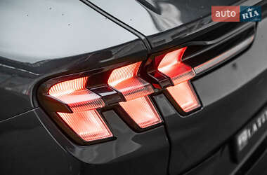 Внедорожник / Кроссовер Ford Mustang Mach-E 2022 в 