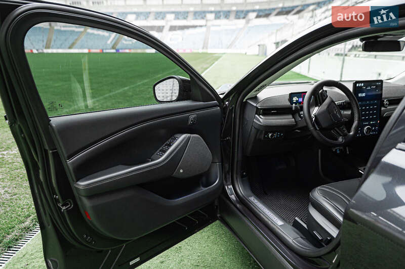 Позашляховик / Кросовер Ford Mustang Mach-E 2022 в Одесі