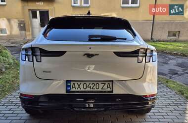 Позашляховик / Кросовер Ford Mustang Mach-E 2021 в 