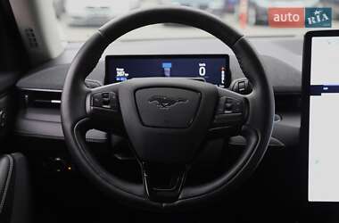 Позашляховик / Кросовер Ford Mustang Mach-E 2022 в 
