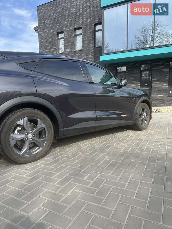 Позашляховик / Кросовер Ford Mustang Mach-E 2021 в Рівному