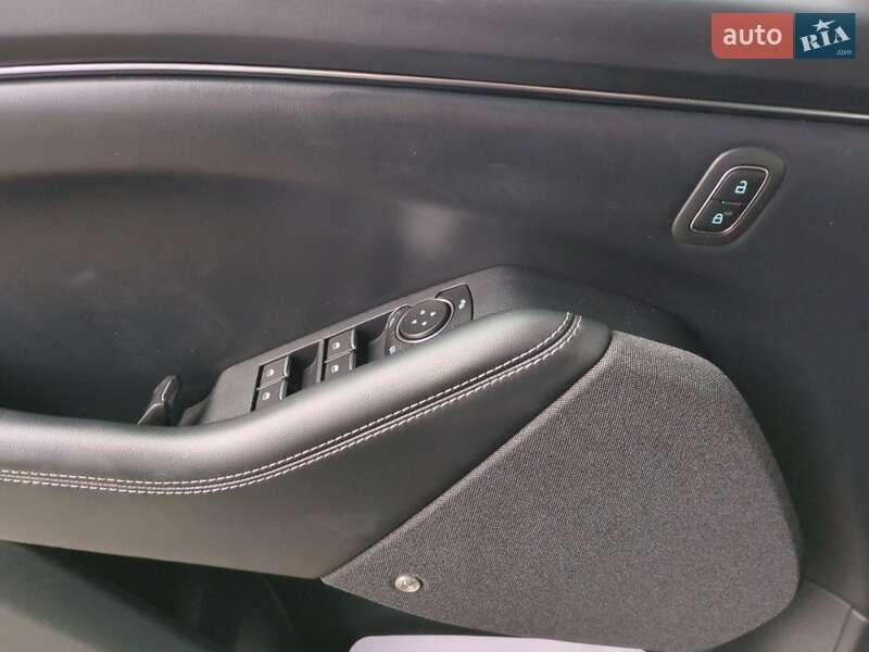 Внедорожник / Кроссовер Ford Mustang Mach-E 2021 в 