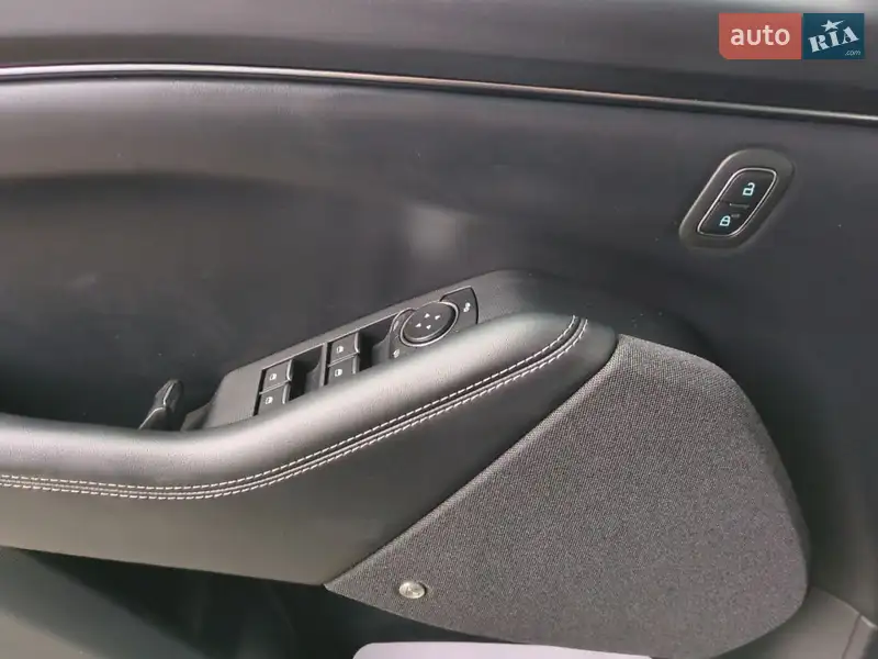 Внедорожник / Кроссовер Ford Mustang Mach-E 2021 в 