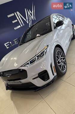 Внедорожник / Кроссовер Ford Mustang Mach-E 2022 в 