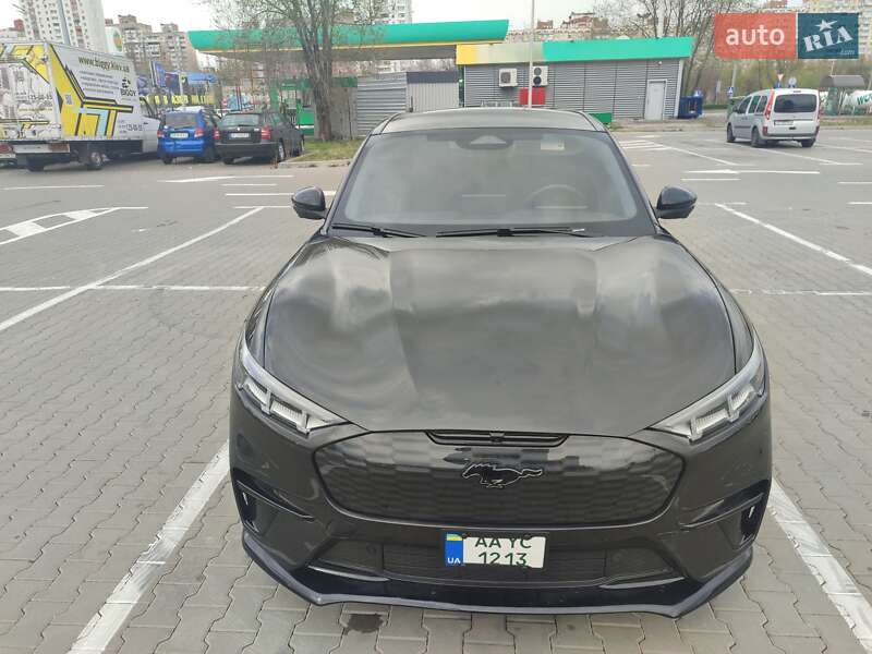 Внедорожник / Кроссовер Ford Mustang Mach-E 2021 в 
