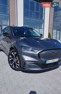 Позашляховик / Кросовер Ford Mustang Mach-E 2021 в 