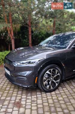 Внедорожник / Кроссовер Ford Mustang Mach-E 2022 в 
