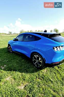 Внедорожник / Кроссовер Ford Mustang Mach-E 2021 в 
