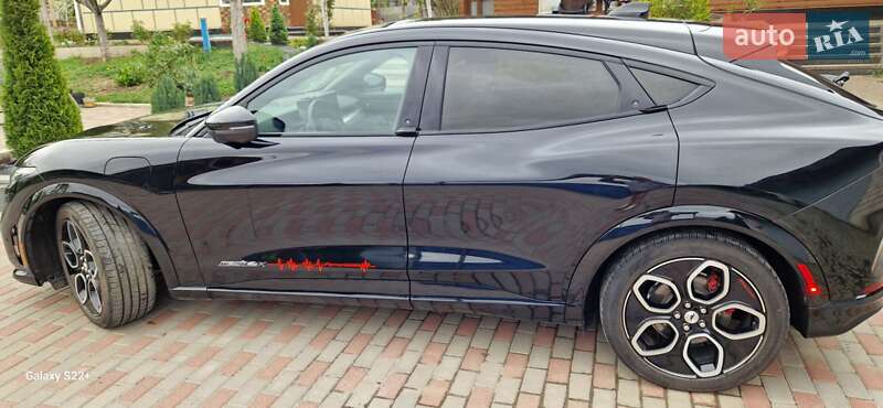 Позашляховик / Кросовер Ford Mustang Mach-E 2022 в Харкові
