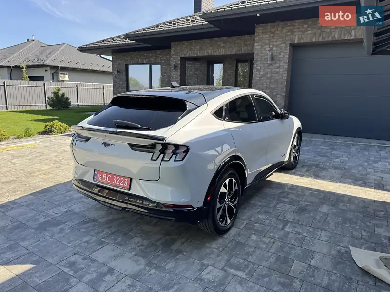 Внедорожник / Кроссовер Ford Mustang Mach-E 2022 в 