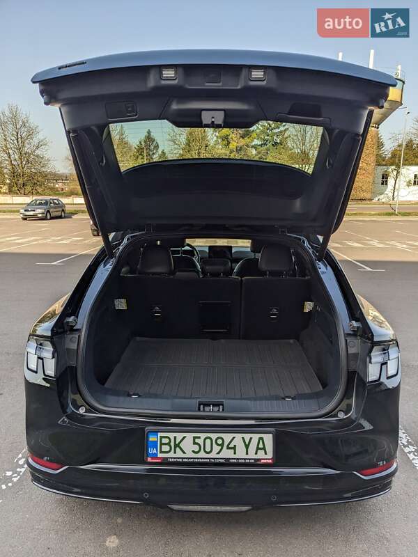 Позашляховик / Кросовер Ford Mustang Mach-E 2021 в Рівному
