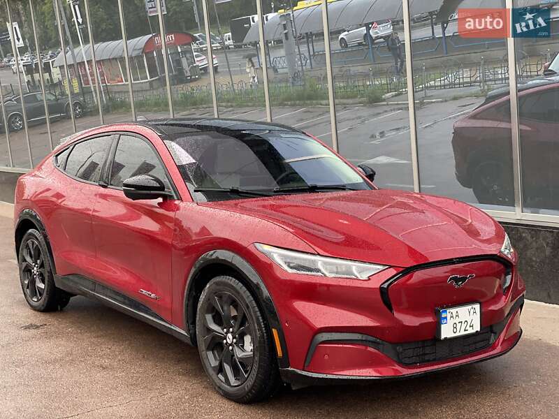 Внедорожник / Кроссовер Ford Mustang Mach-E 2021 в 