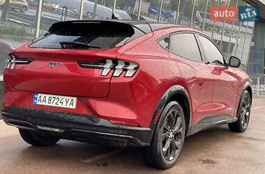 Внедорожник / Кроссовер Ford Mustang Mach-E 2021 в 