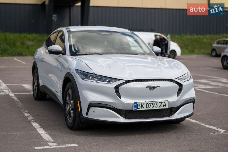 Позашляховик / Кросовер Ford Mustang Mach-E 2021 в Рівному