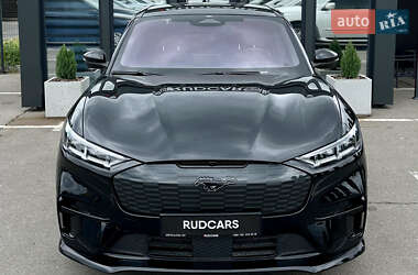 Позашляховик / Кросовер Ford Mustang Mach-E 2021 в 