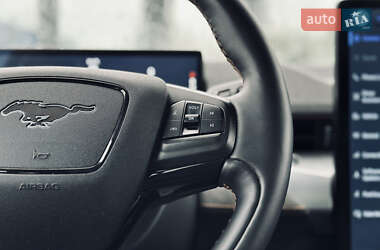Позашляховик / Кросовер Ford Mustang Mach-E 2021 в 