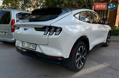 Позашляховик / Кросовер Ford Mustang Mach-E 2023 в 