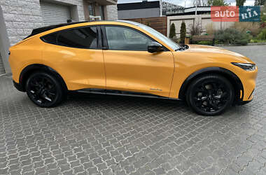 Внедорожник / Кроссовер Ford Mustang Mach-E 2022 в 