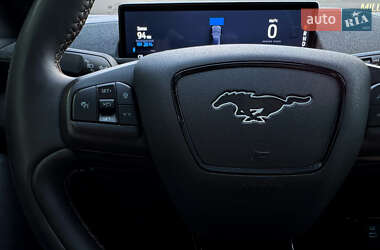 Внедорожник / Кроссовер Ford Mustang Mach-E 2022 в 