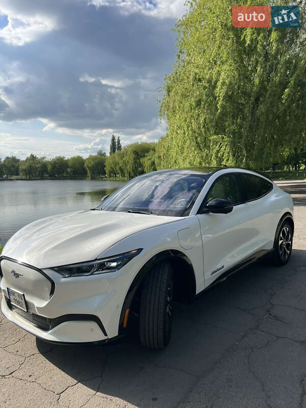 Позашляховик / Кросовер Ford Mustang Mach-E 2023 в Рівному