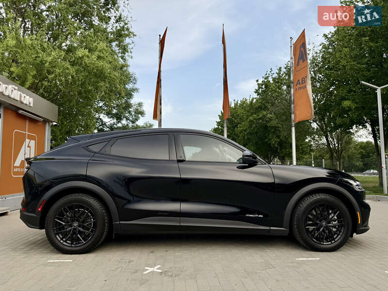 Позашляховик / Кросовер Ford Mustang Mach-E 2022 в Дніпрі