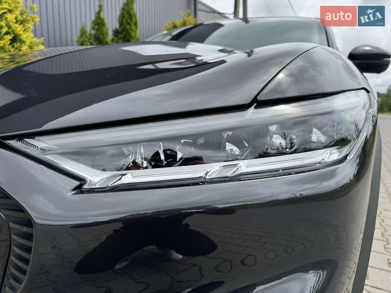 Позашляховик / Кросовер Ford Mustang Mach-E 2022 в Рівному