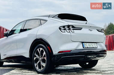 Позашляховик / Кросовер Ford Mustang Mach-E 2022 в 
