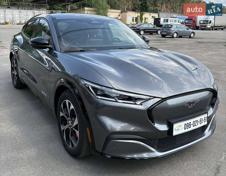 Внедорожник / Кроссовер Ford Mustang Mach-E 2021 в 