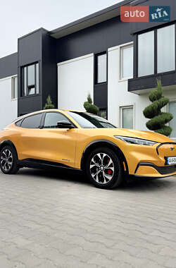 Внедорожник / Кроссовер Ford Mustang Mach-E 2022 в 