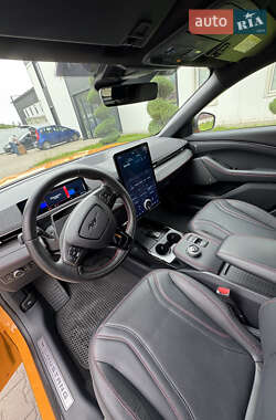 Внедорожник / Кроссовер Ford Mustang Mach-E 2022 в 