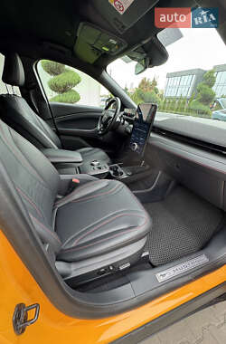 Внедорожник / Кроссовер Ford Mustang Mach-E 2022 в 